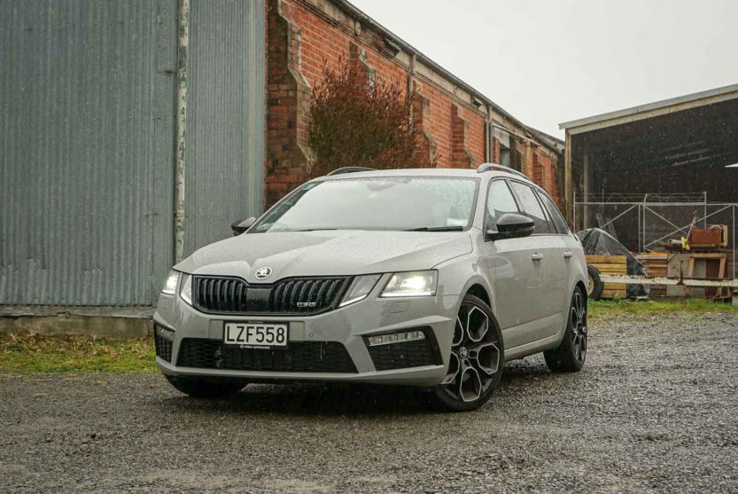 ŠKODA Octavia RS Wagon in Steel Grey